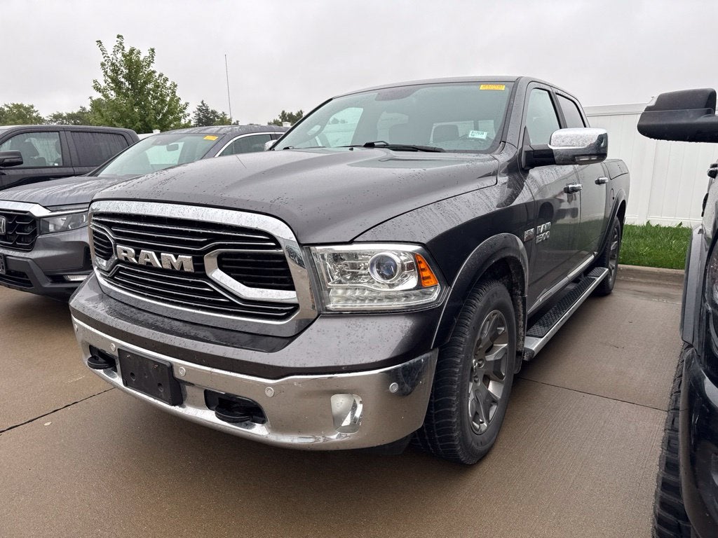 2017 RAM 1500 Limited Crew Cab 4x4 5'7' Box