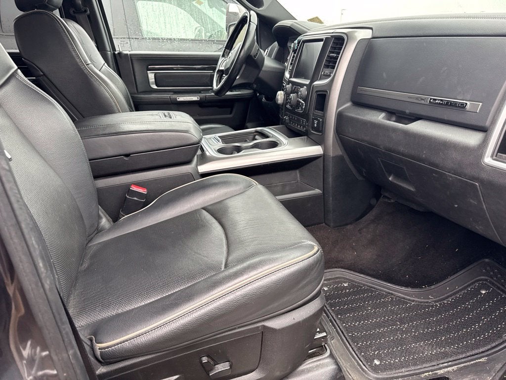 2017 RAM 1500 Limited Crew Cab 4x4 5'7' Box