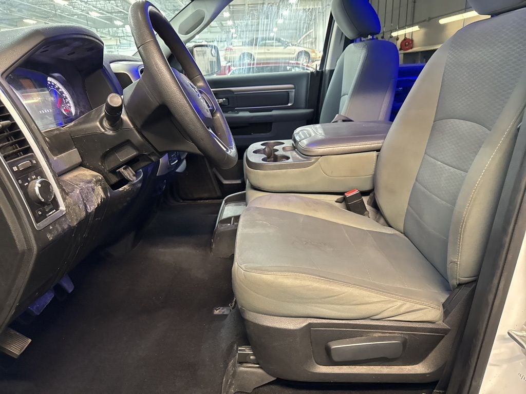 2019 RAM 1500 Classic SLT Crew Cab 4x4 6'4' Box