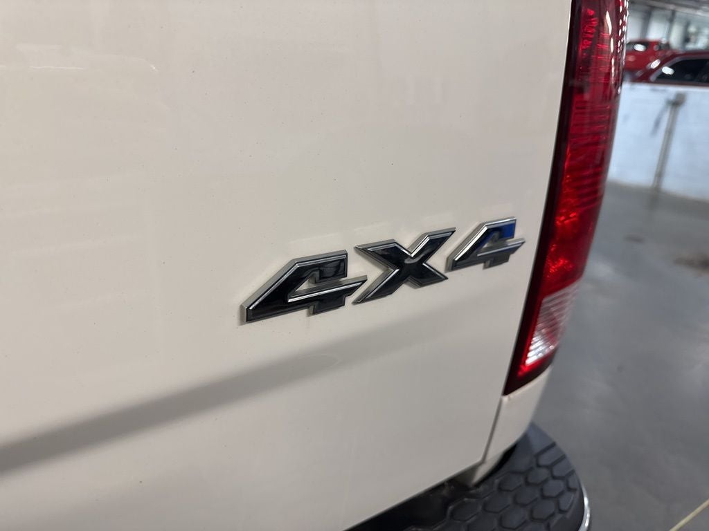 2019 RAM 1500 Classic SLT Crew Cab 4x4 6'4' Box