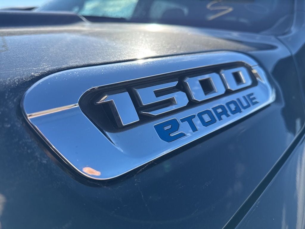 2022 RAM 1500 Big Horn Crew Cab 4x4 5'7' Box