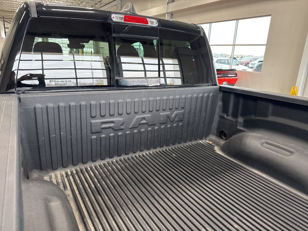 2022 RAM 1500 Big Horn Crew Cab 4x4 5'7' Box