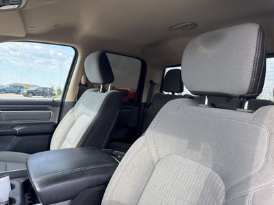 2020 RAM 1500 Big Horn Quad Cab 4x4 6'4' Box