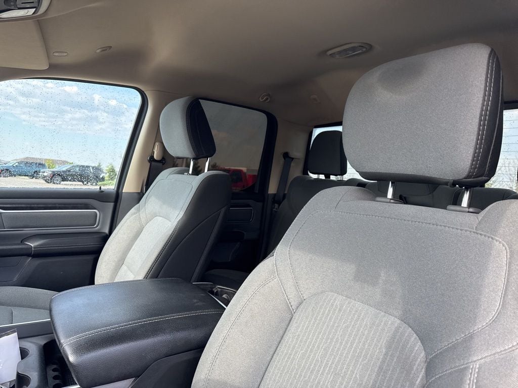 2020 RAM 1500 Big Horn Quad Cab 4x4 6'4' Box