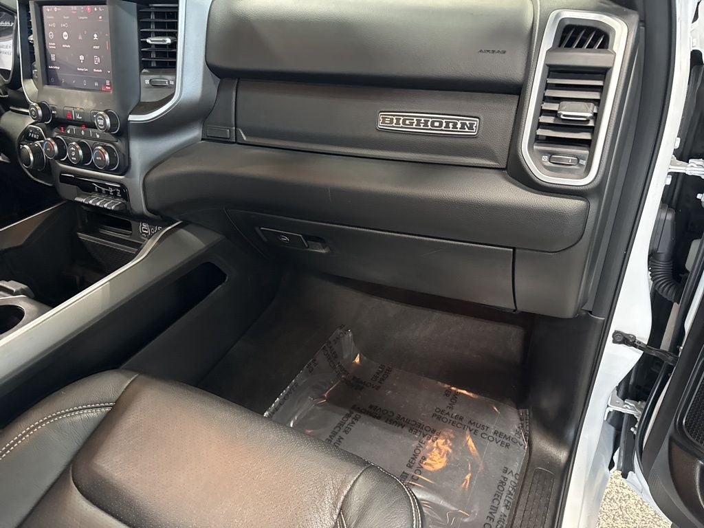 2022 RAM 1500 Big Horn Crew Cab 4x4 5'7' Box