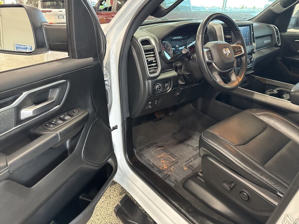 2022 RAM 1500 Big Horn Crew Cab 4x4 5'7' Box