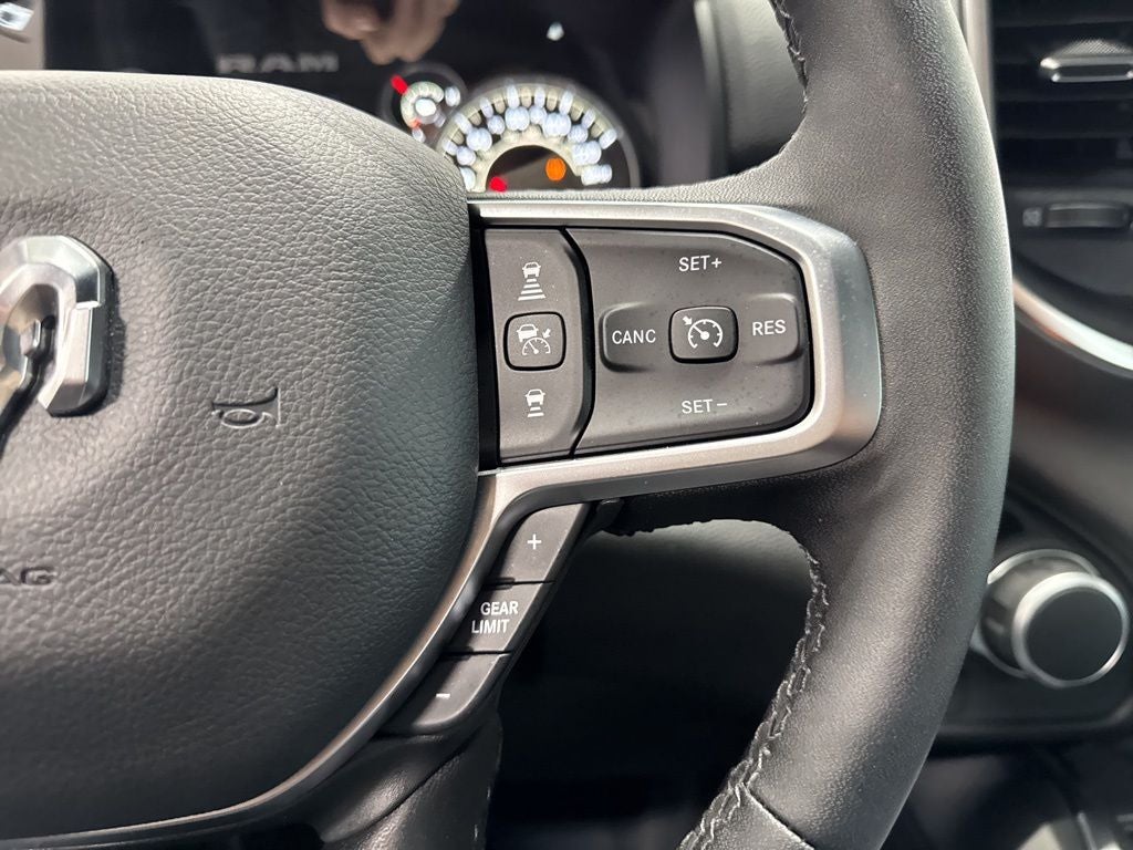 2025 RAM 1500 Big Horn Crew Cab 4x4 5'7' Box