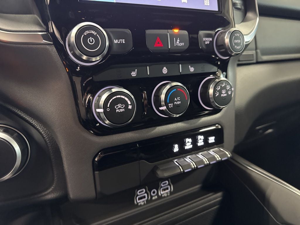 2025 RAM 1500 Big Horn Crew Cab 4x4 5'7' Box