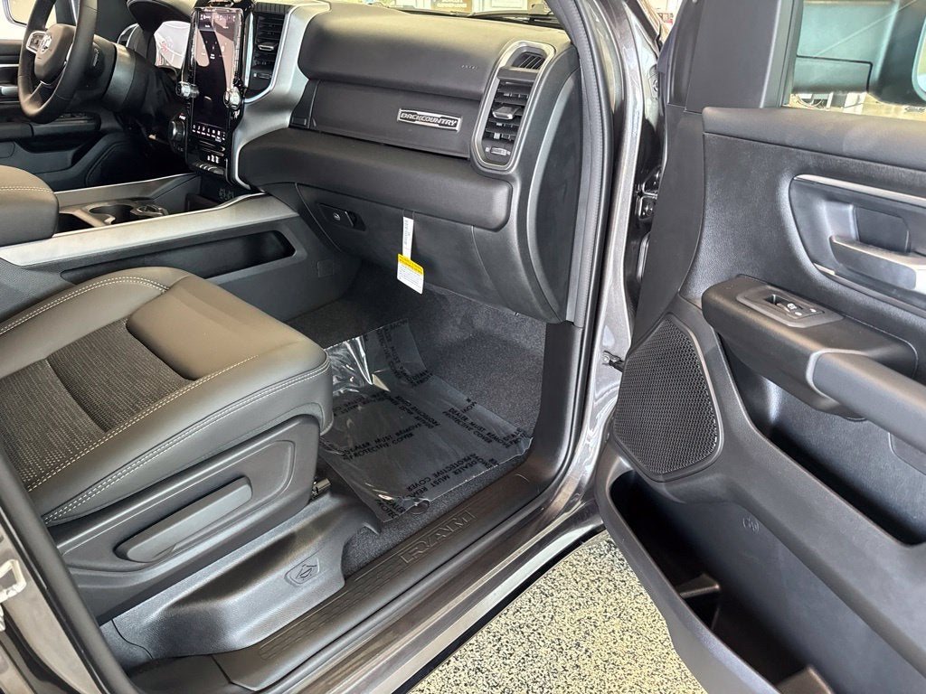 2027 RAM Ram 1500 RAM 1500 BIG HORN CREW CAB 4X4 5'7' BOX