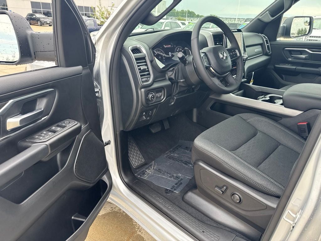 2027 RAM Ram 1500 RAM 1500 BIG HORN CREW CAB 4X4 5'7' BOX