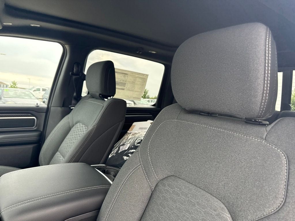 2027 RAM Ram 1500 RAM 1500 BIG HORN CREW CAB 4X4 5'7' BOX