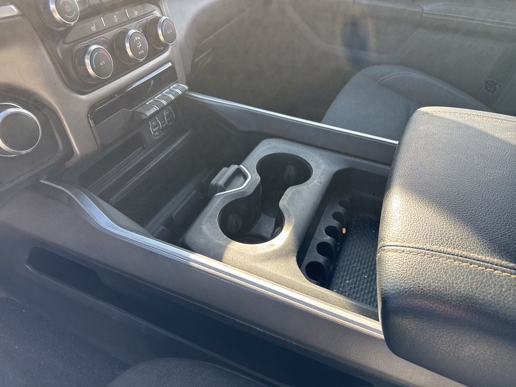 2020 RAM 1500 Big Horn Crew Cab 4x4 5'7' Box