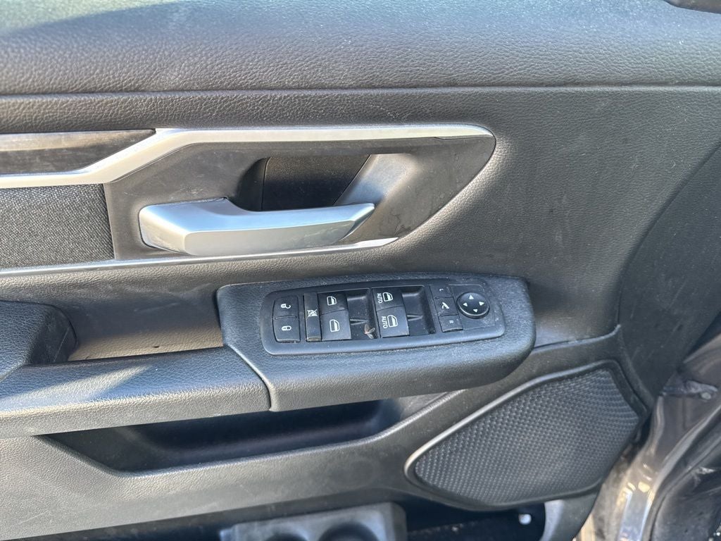 2020 RAM 1500 Big Horn Crew Cab 4x4 5'7' Box