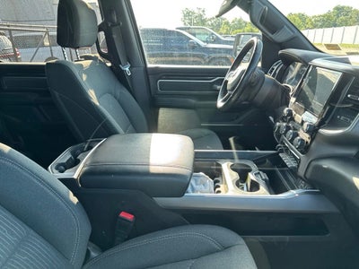 2022 RAM 1500 Big Horn Crew Cab 4x4 5'7' Box