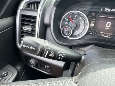 2022 RAM 1500 Big Horn Crew Cab 4x4 5'7' Box