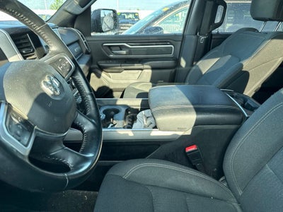 2022 RAM 1500 Big Horn Crew Cab 4x4 5'7' Box