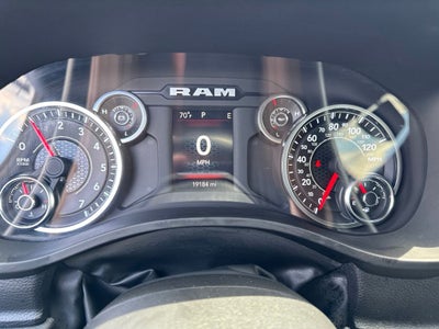 2024 RAM 1500 Big Horn Crew Cab 4x4 5'7' Box