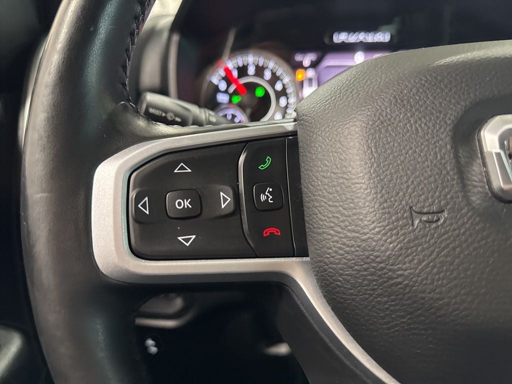 2020 RAM 1500 Big Horn Crew Cab 4x4 5'7' Box