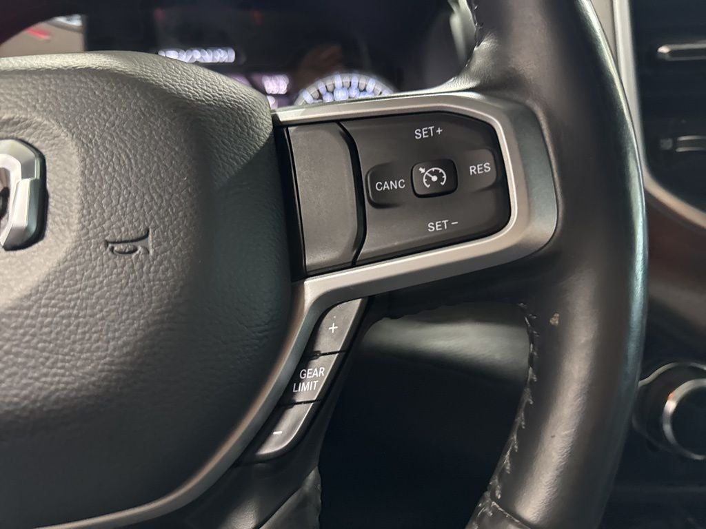 2020 RAM 1500 Big Horn Crew Cab 4x4 5'7' Box