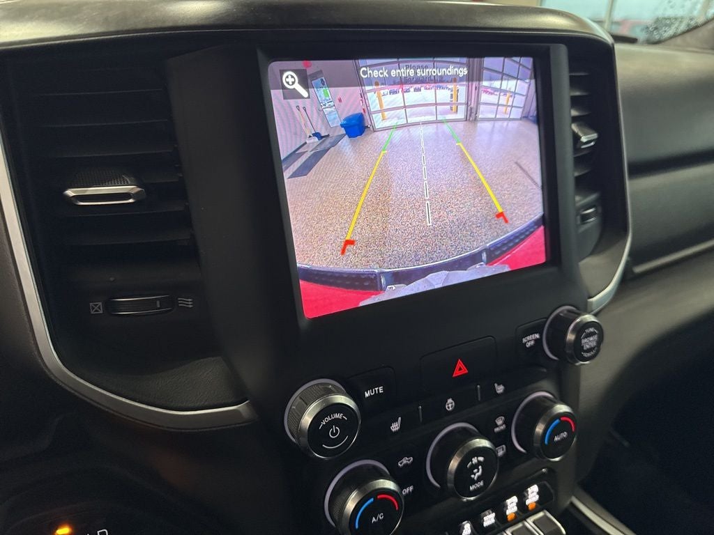 2020 RAM 1500 Big Horn Crew Cab 4x4 5'7' Box