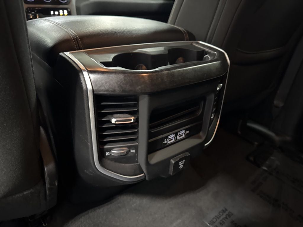 2020 RAM 1500 Big Horn Crew Cab 4x4 5'7' Box