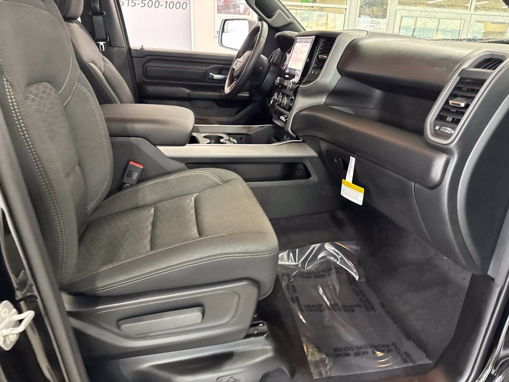2027 RAM Ram 1500 RAM 1500 EXPRESS CREW CAB 4X4 5'7' BOX