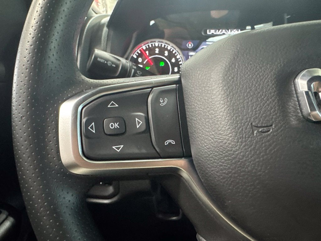 2027 RAM Ram 1500 RAM 1500 EXPRESS CREW CAB 4X4 5'7' BOX