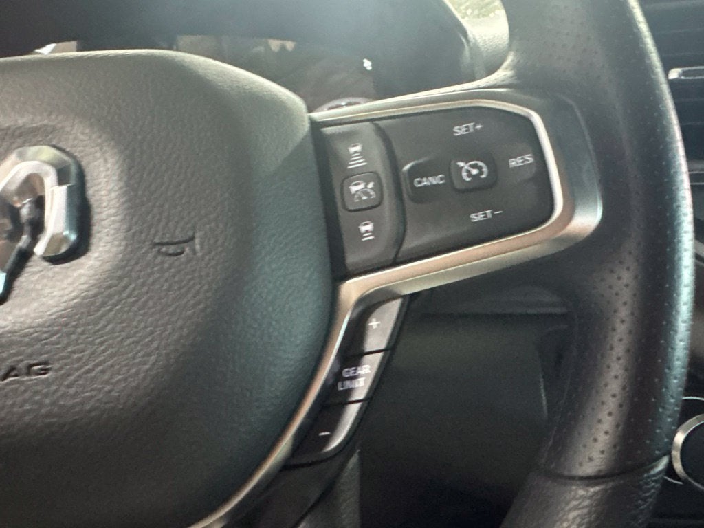 2027 RAM Ram 1500 RAM 1500 EXPRESS CREW CAB 4X4 5'7' BOX