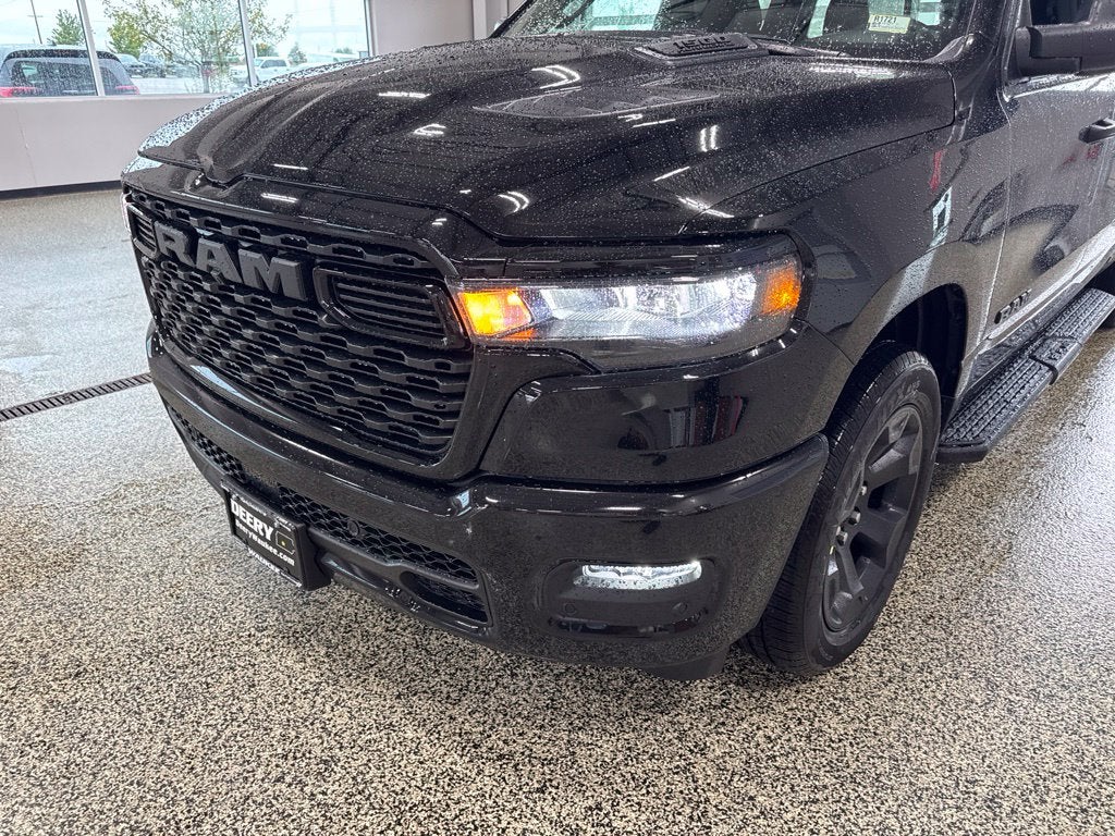 2027 RAM Ram 1500 RAM 1500 EXPRESS CREW CAB 4X4 5'7' BOX