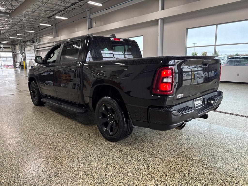 2027 RAM Ram 1500 RAM 1500 EXPRESS CREW CAB 4X4 5'7' BOX