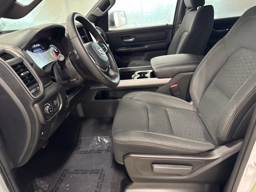 2027 RAM Ram 1500 RAM 1500 EXPRESS CREW CAB 4X4 5'7' BOX