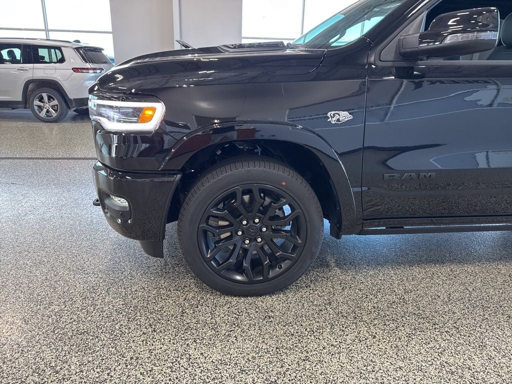 2026 RAM Ram 1500 RAM 1500 LIMITED CREW CAB 4X4 5'7' BOX