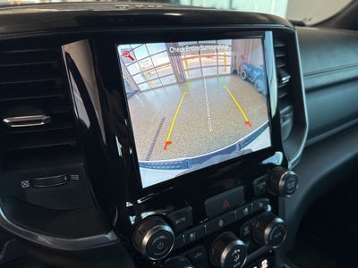 2022 RAM 1500 Laramie Crew Cab 4x4 5'7' Box