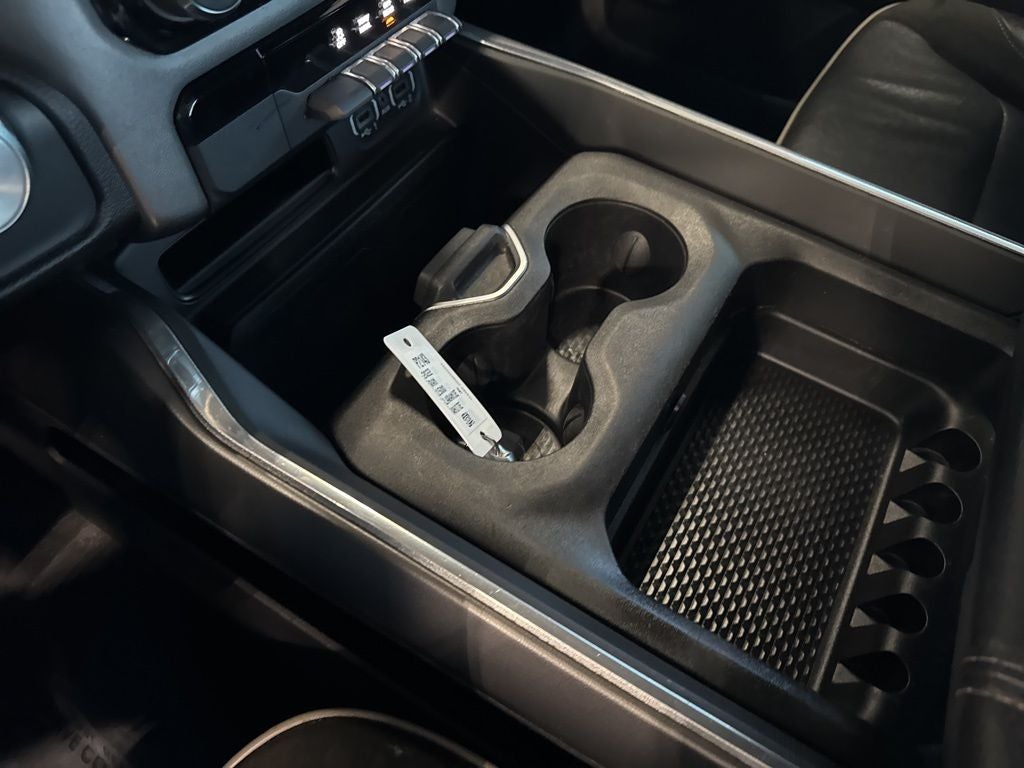 2022 RAM 1500 Laramie Crew Cab 4x4 5'7' Box