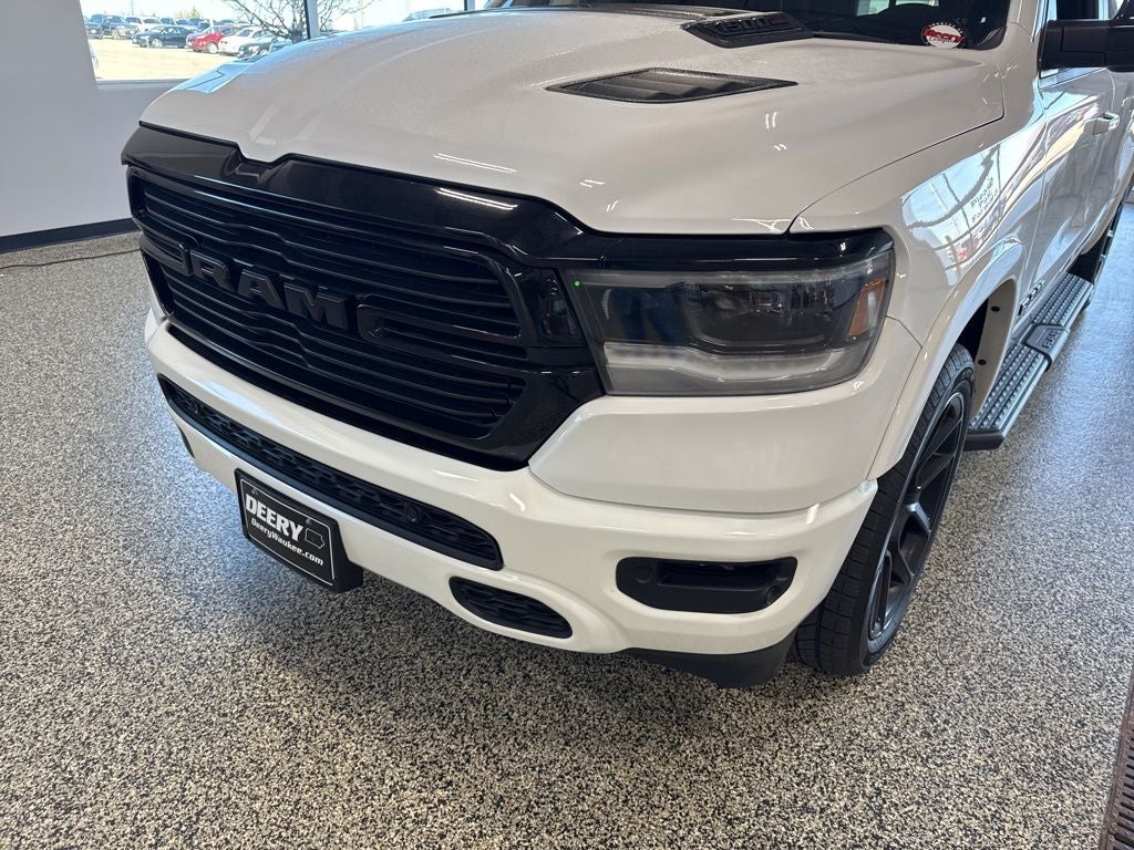 2022 RAM 1500 Laramie Crew Cab 4x4 5'7' Box