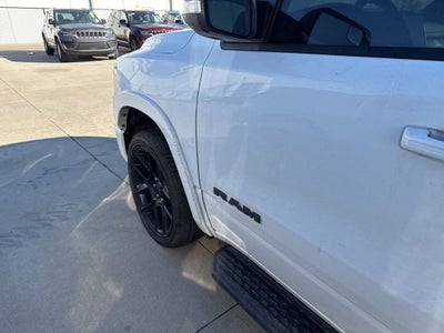 2022 RAM 1500 Laramie Crew Cab 4x4 5'7' Box