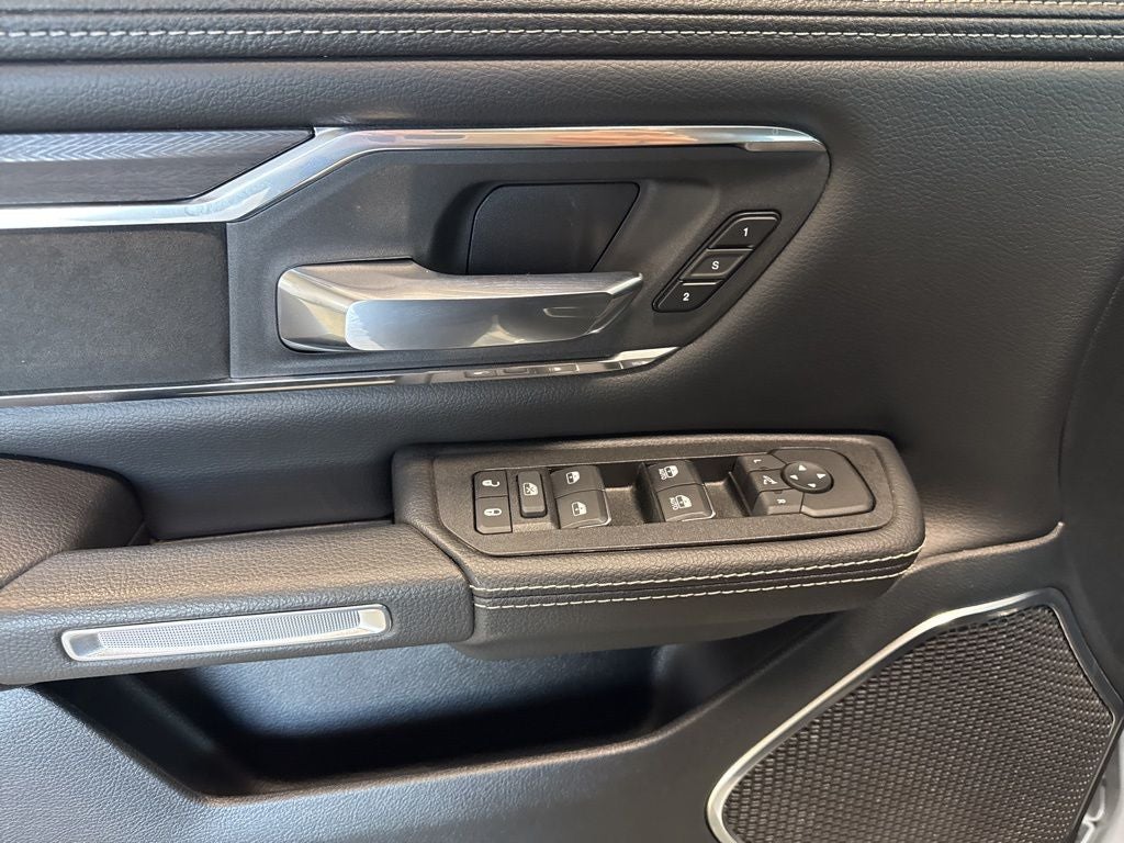 2025 RAM 1500 Laramie Crew Cab 4x4 5'7' Box