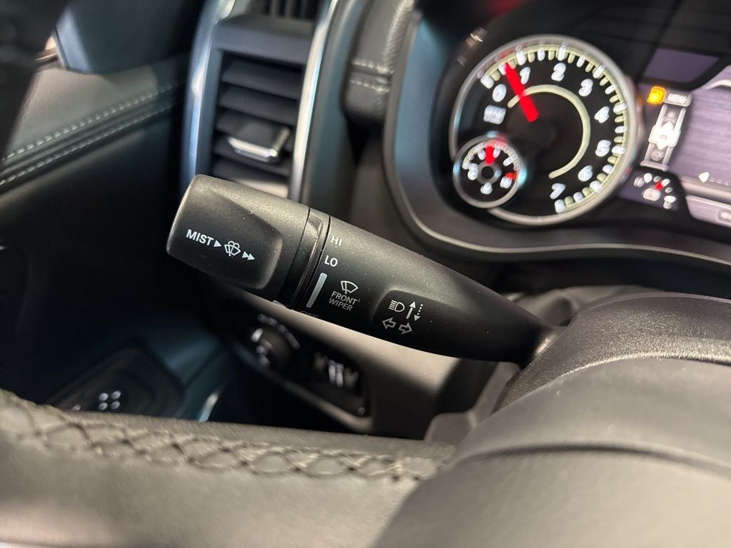 2025 RAM 1500 Laramie Crew Cab 4x4 5'7' Box