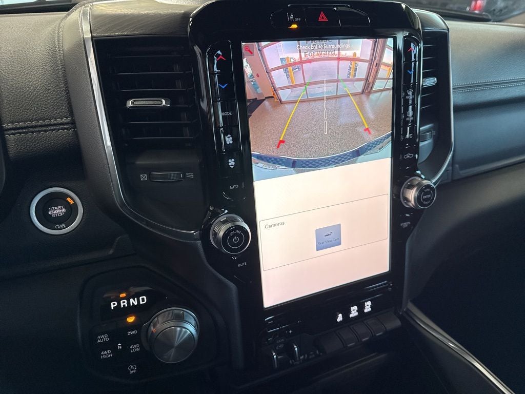 2025 RAM 1500 Laramie Crew Cab 4x4 5'7' Box