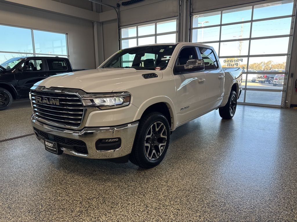 2025 RAM 1500 Laramie Crew Cab 4x4 5'7' Box