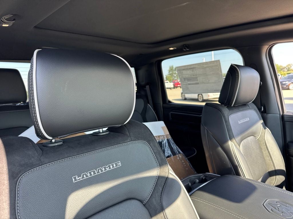 2027 RAM Ram 1500 RAM 1500 LARAMIE CREW CAB 4X4 5'7' BOX