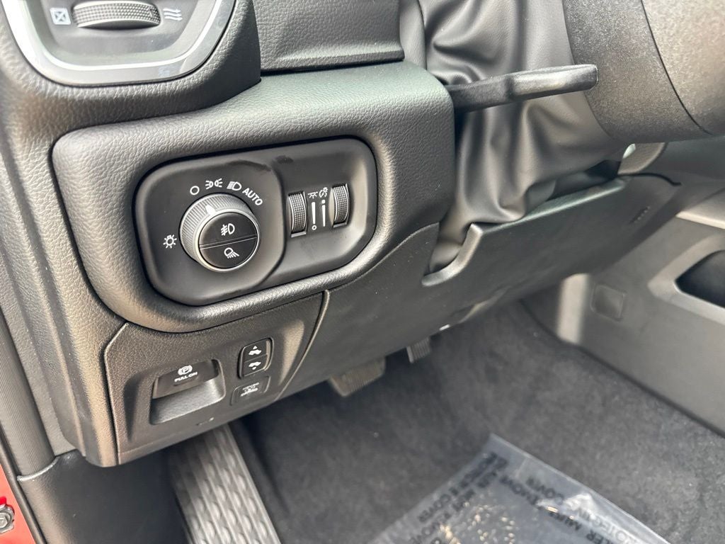 2027 RAM Ram 1500 RAM 1500 LARAMIE CREW CAB 4X4 5'7' BOX