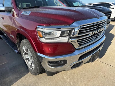 2020 RAM 1500 Laramie Crew Cab 4x4 5'7' Box