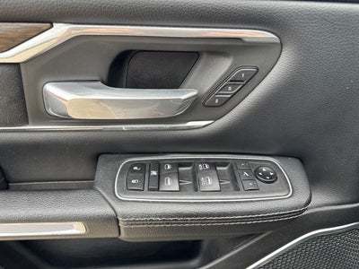 2020 RAM 1500 Laramie Crew Cab 4x4 5'7' Box