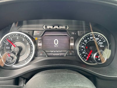 2020 RAM 1500 Laramie Crew Cab 4x4 5'7' Box