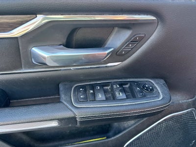 2019 RAM 1500 Laramie Crew Cab 4x4 5'7' Box