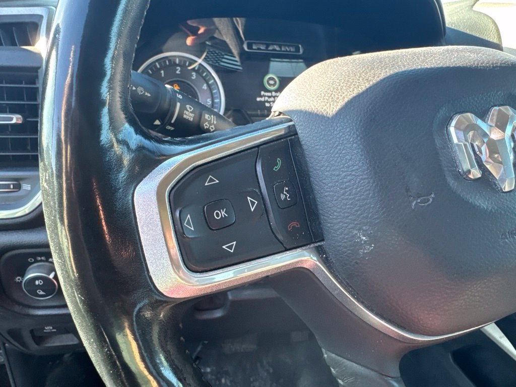 2019 RAM 1500 Laramie Crew Cab 4x4 5'7' Box