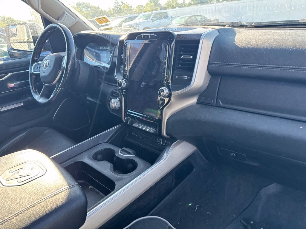 2019 RAM 1500 Laramie Crew Cab 4x4 5'7' Box