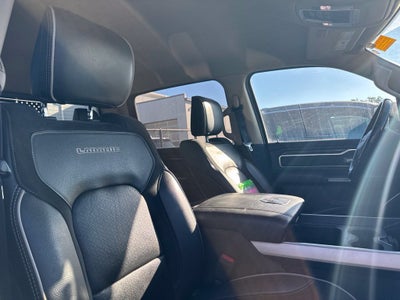 2019 RAM 1500 Laramie Crew Cab 4x4 5'7' Box