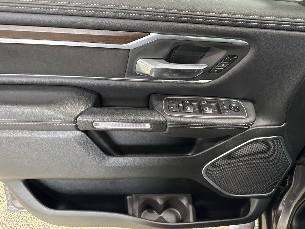 2021 RAM 1500 Laramie Crew Cab 4x4 5'7' Box